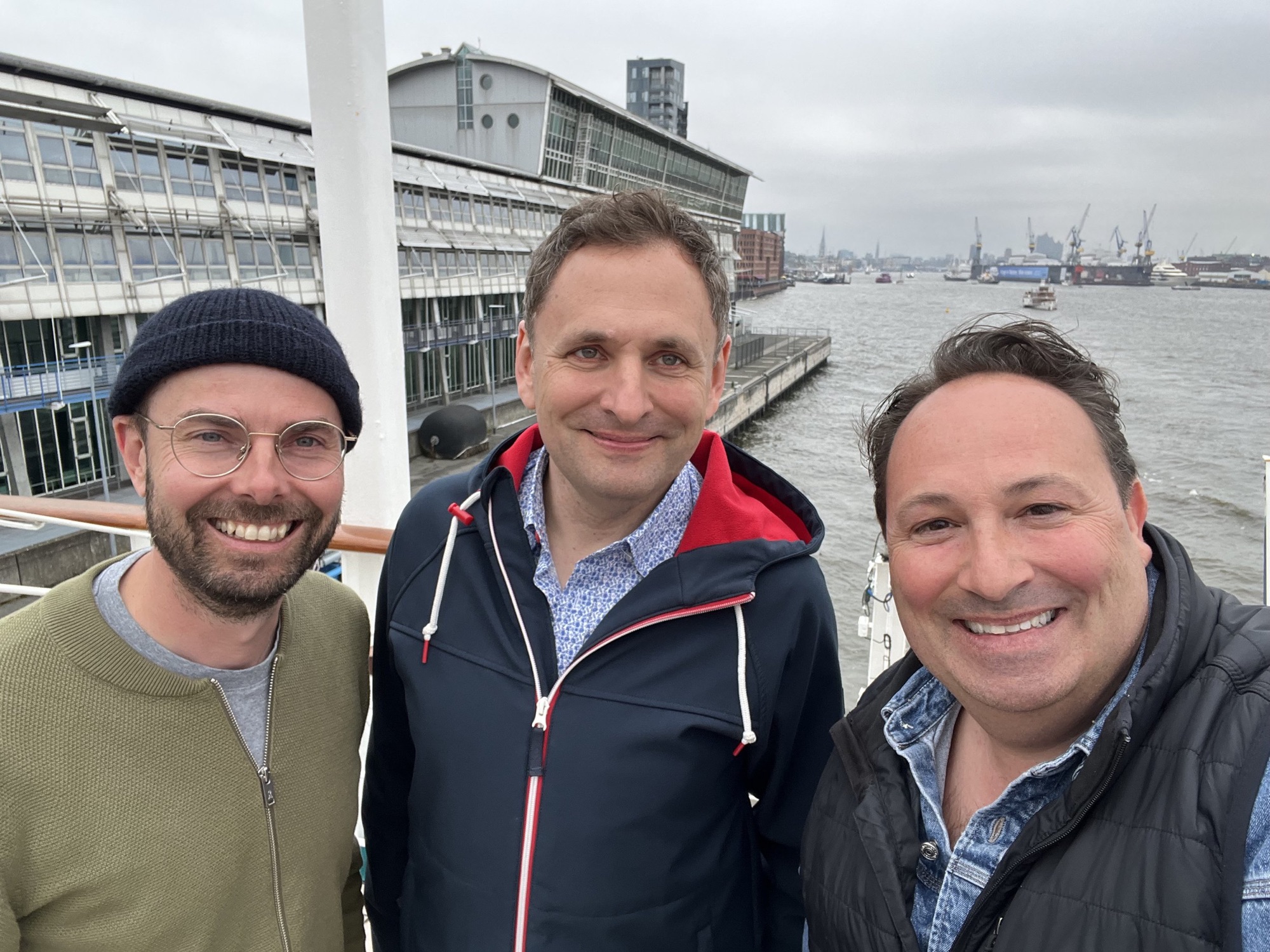  Dreh für die NDR-Nordreportage mit Produzent Michael Höft (rechts) und Autor Torben Hagenau (links).  